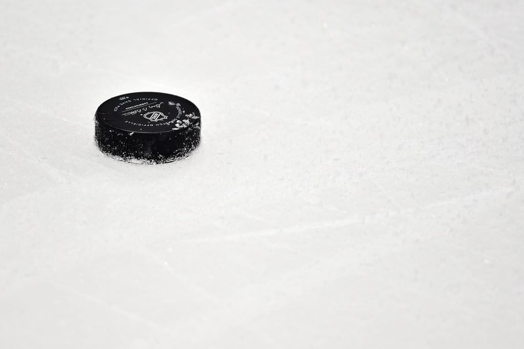 London Knights Acquire Sam Dickinson