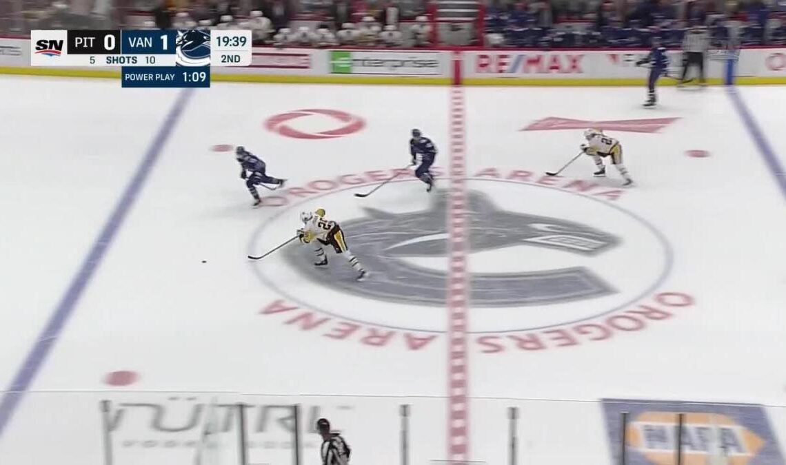 Bo Horvat with a Goal vs. Pittsburgh Penguins