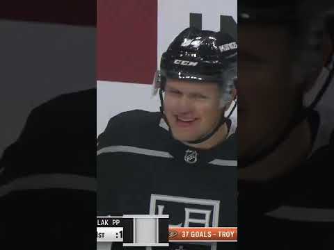 Kaliyev's rocket gives the Kings the lead