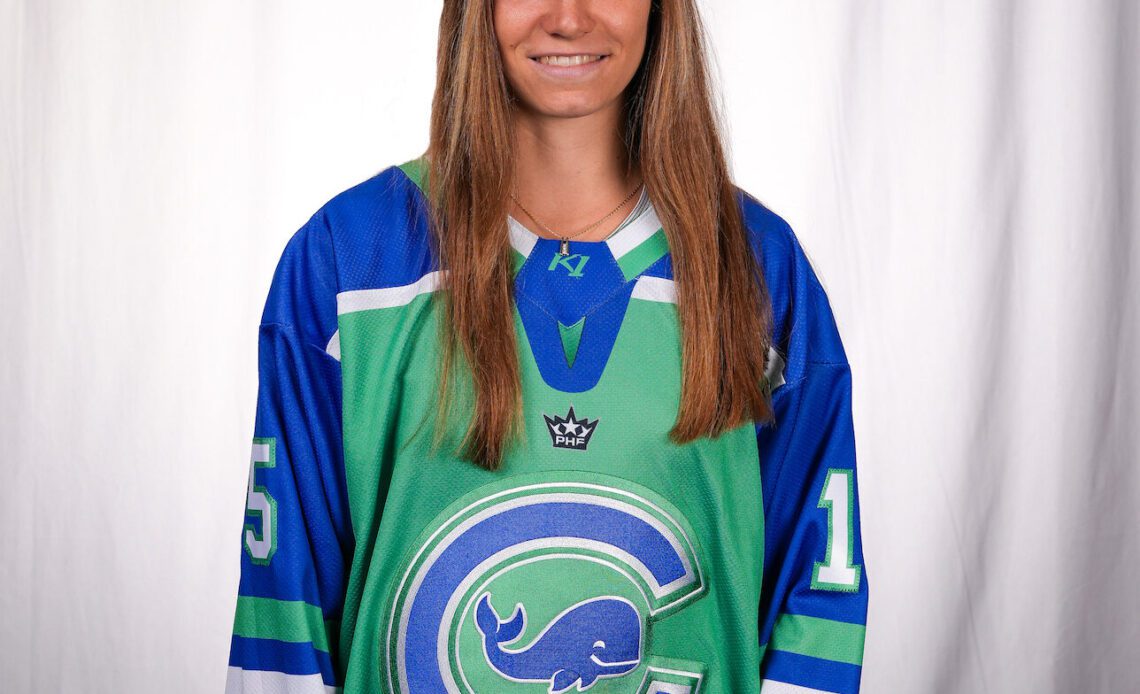Wilmette's Emma Vlasic skating path for her and others in women's pro hockey league