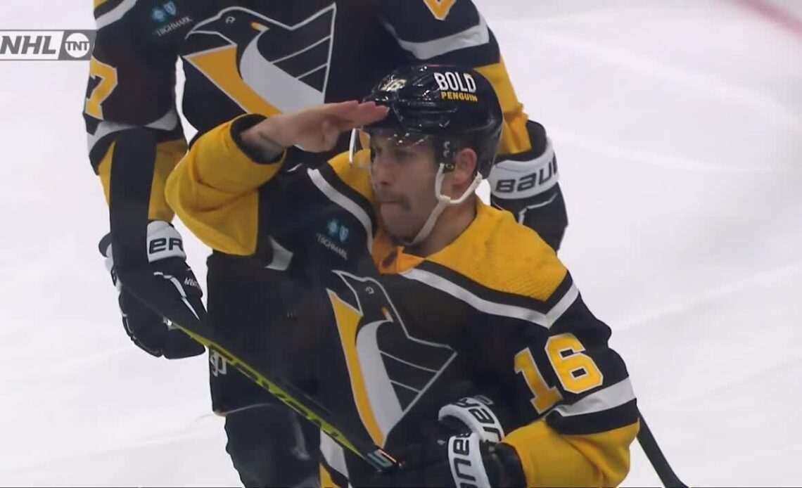 Zucker celebrates reverse retro night with the Jagr salute