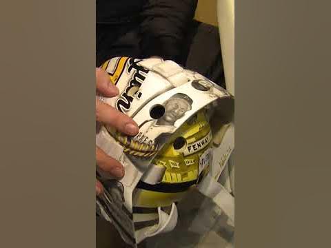 DeSmith shows off his Winter Classic mask