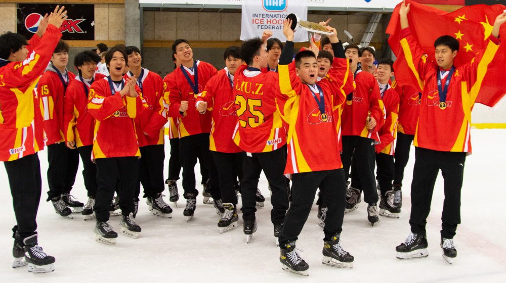 Chinese juniors make winning return