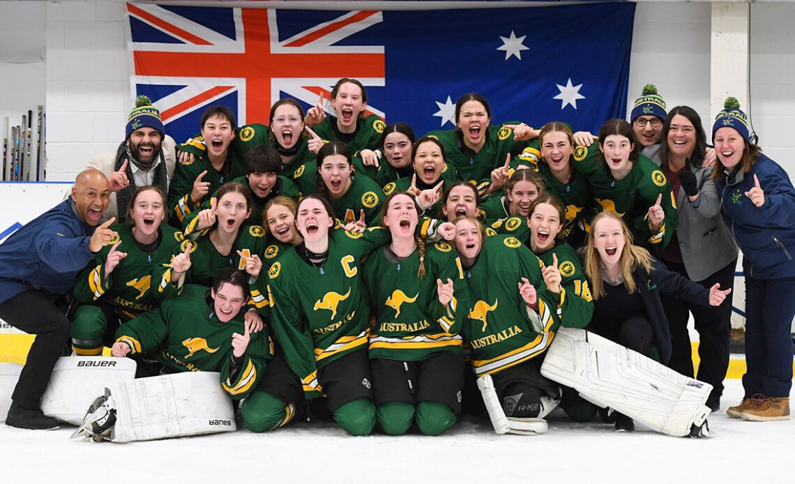 Women's U18 ice hockey team w... - Australian Olympic Committee