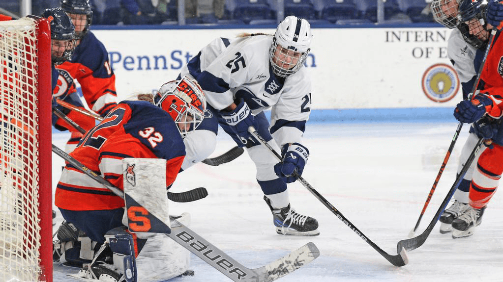 No, 10 Women's Ice Hockey Travels to Syracuse for CHA Series