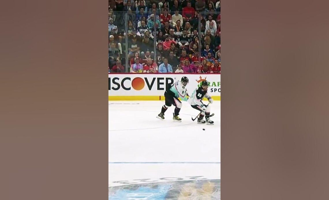 Ovi tries the ol' stick-throw defense 😂