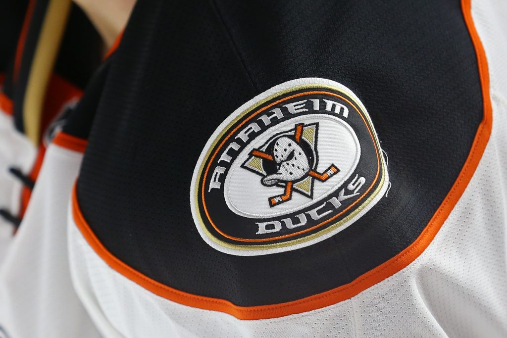 Anaheim Ducks Sign Nikita Nesterenko