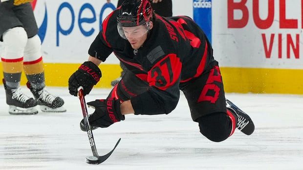Hurricanes' Svechnikov to have surgery Thursday for torn ACL, lost for season