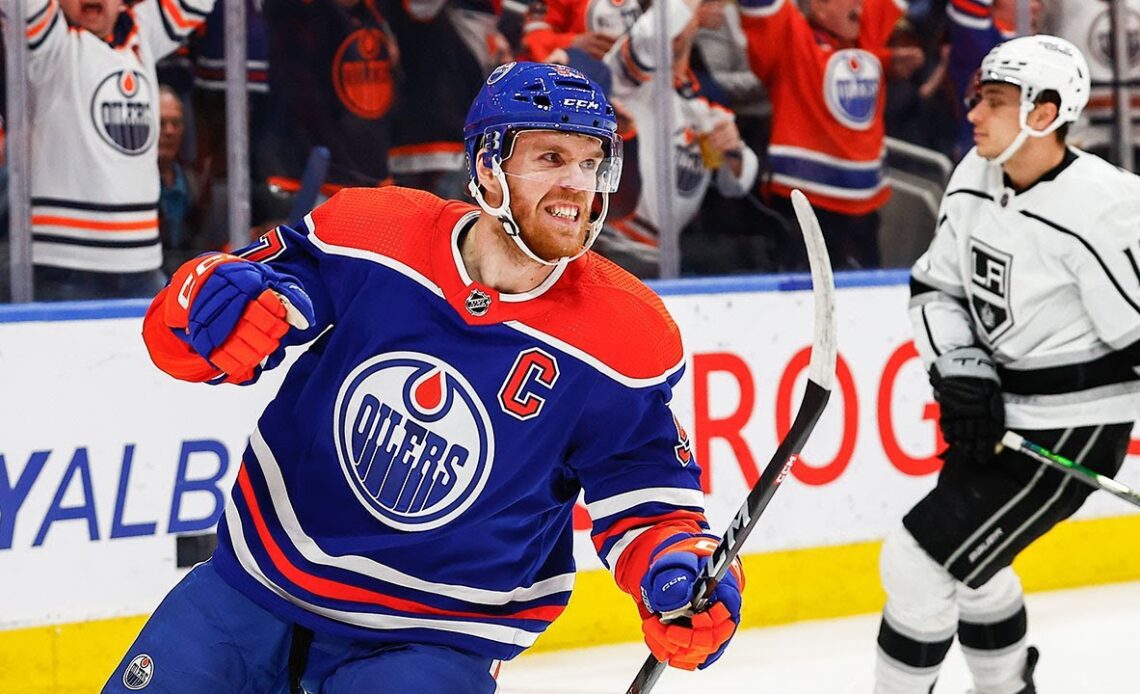 McDavid hits 300 goals in style!