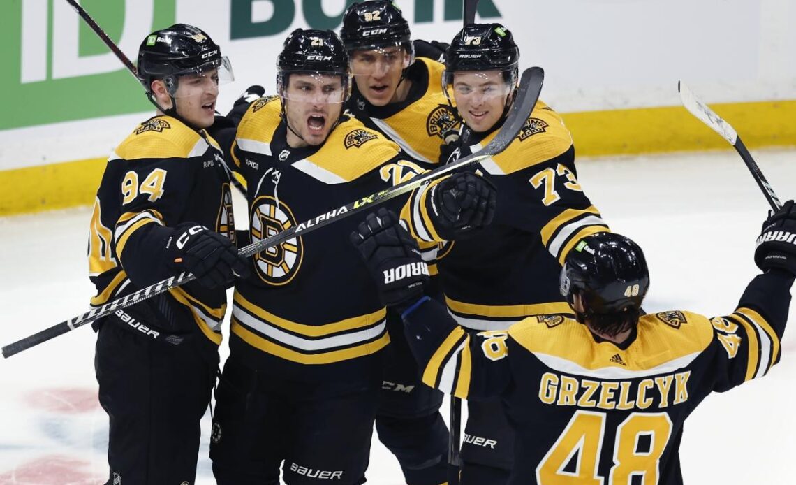 NHL-best Bruins clinch Atlantic with 2-1 win over Tampa Bay