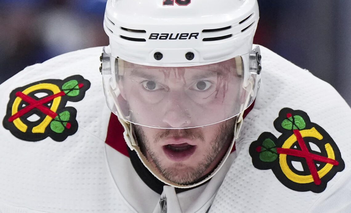 Blackhawks say Toews will not return to team next season