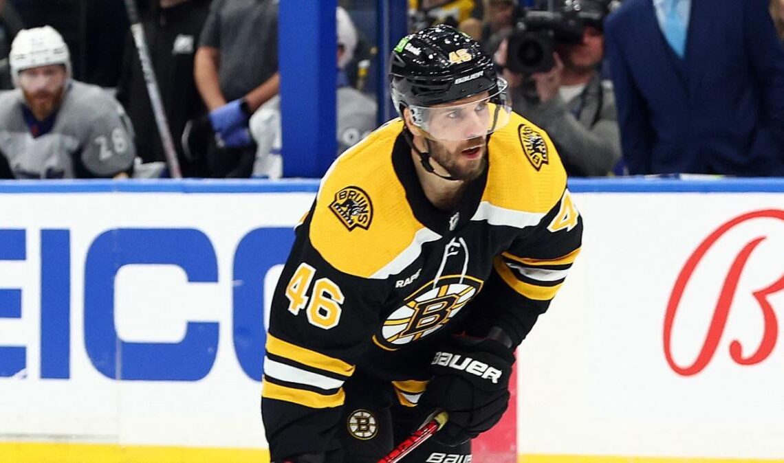 Bruins give new update on center's Game 4, Game 5 status