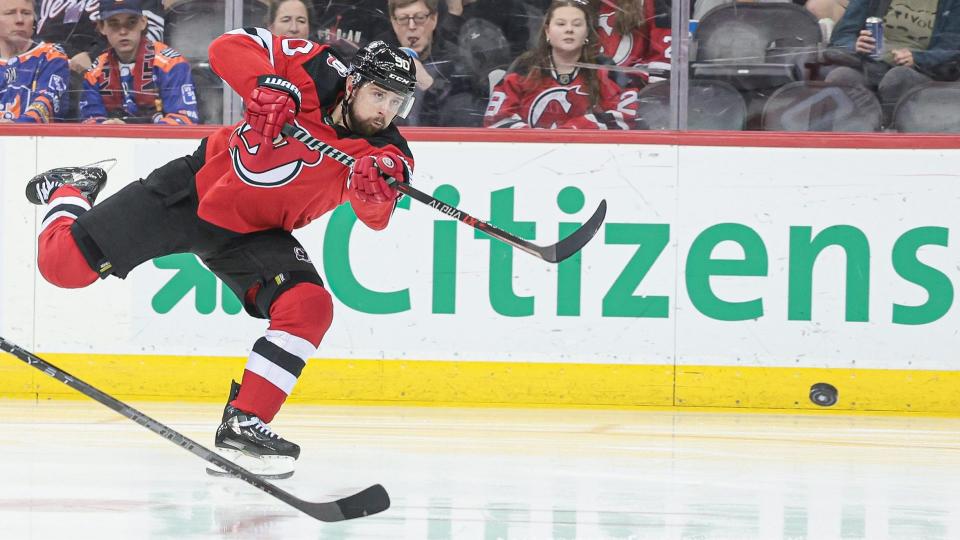 Devils clinch home ice for playoffs; end Sabres hopes