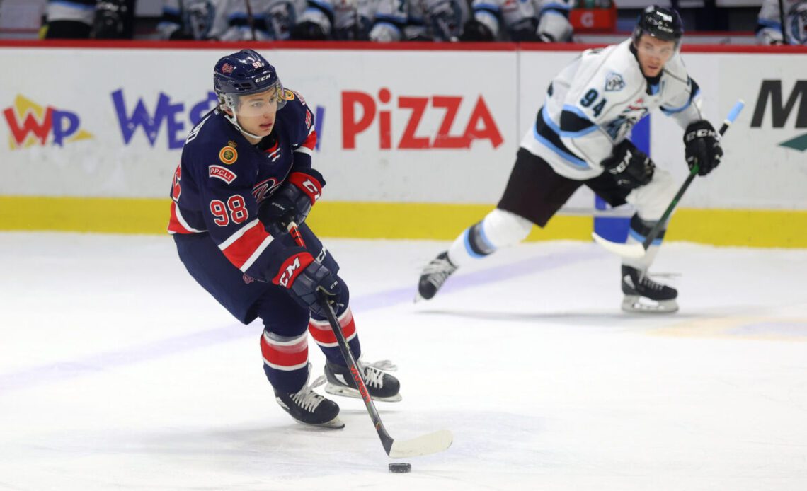 Connor Bedard, Regina Pats