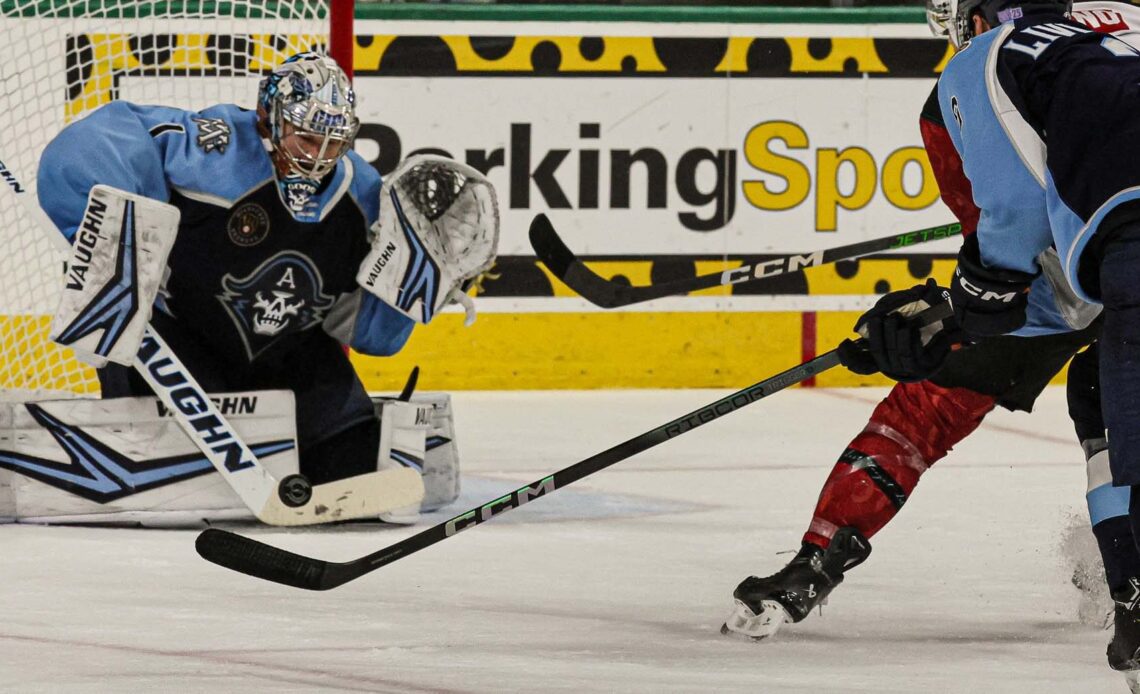 Ads Drop Back-and-Forth Affair - Milwaukee Admirals