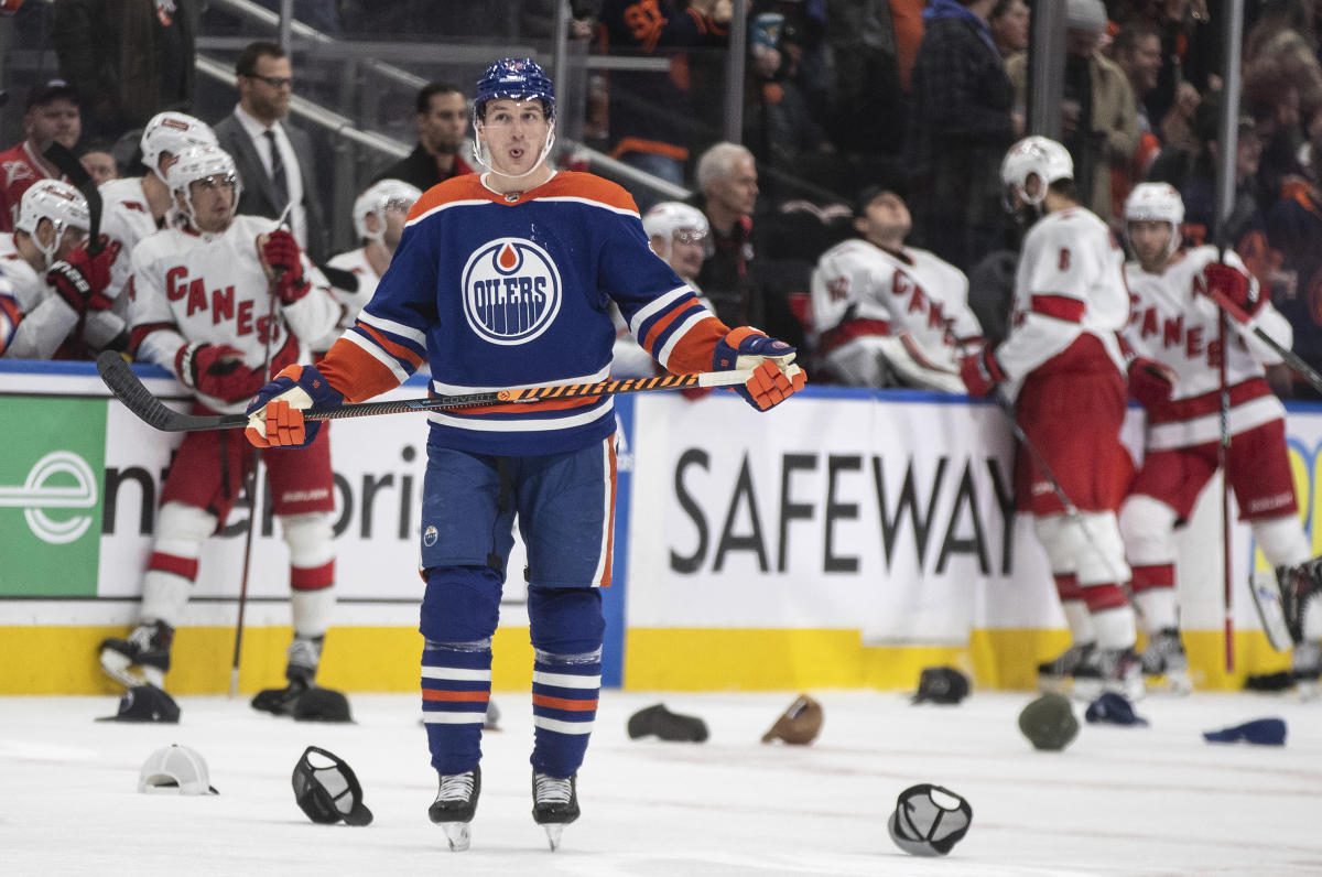 Hyman has 3 goals, McDavid gets 3 assists as Oilers beat Hurricanes 6-2 for 5th straight win