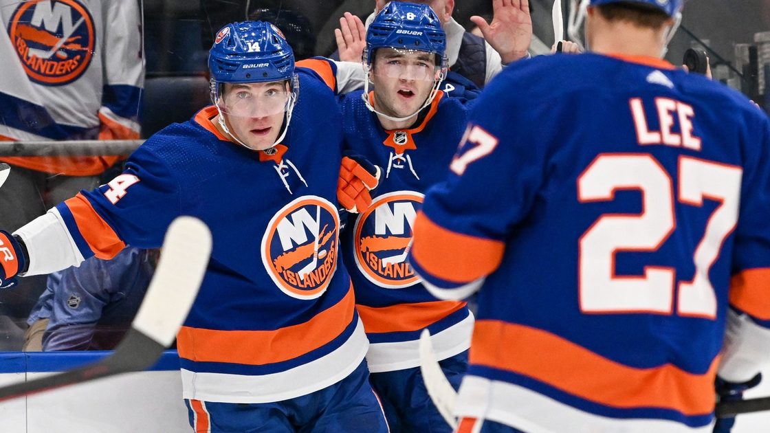 Islanders bounce back after shutout loss with 5-1 win over Capitals