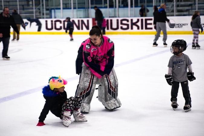 Skate with the Huskies Returns Jan. 27