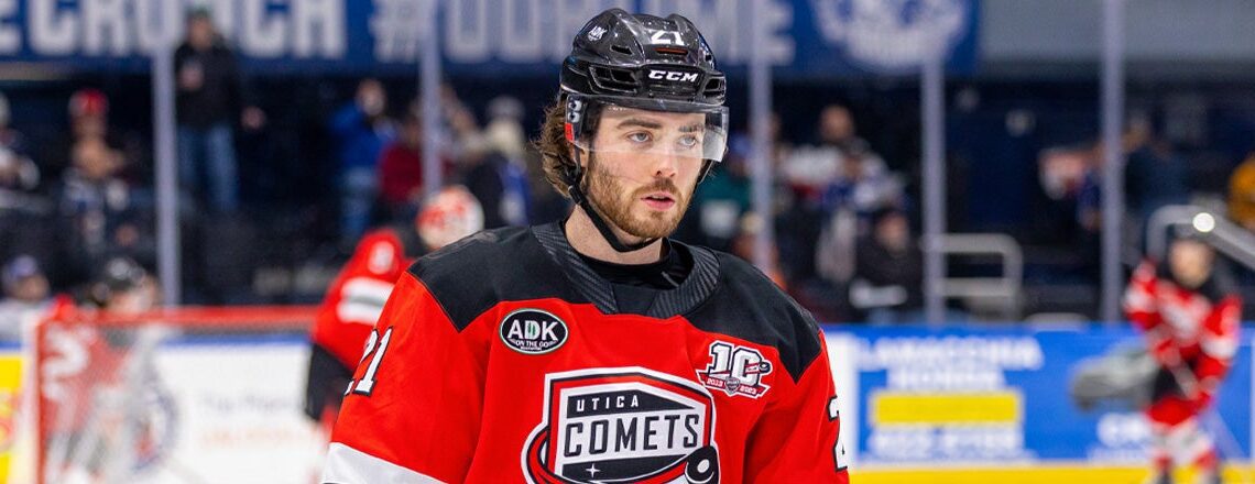 COMETS SIGN FORWARD NOLAN STEVENS