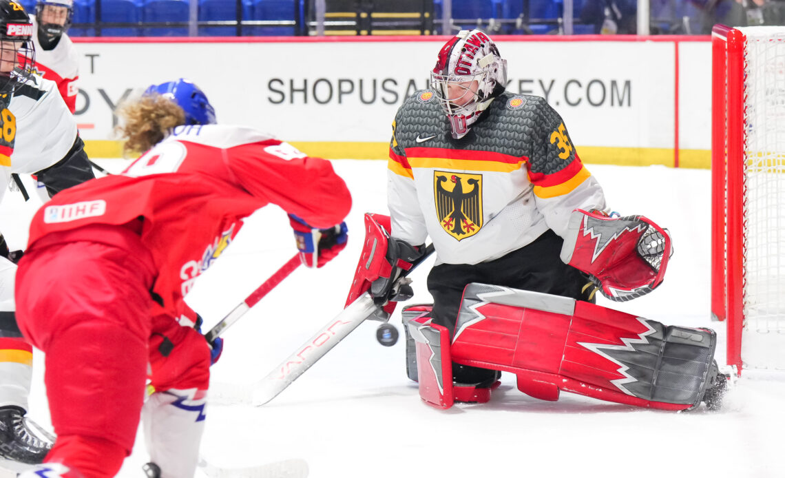 IIHF - Czechia earns semifinal berth