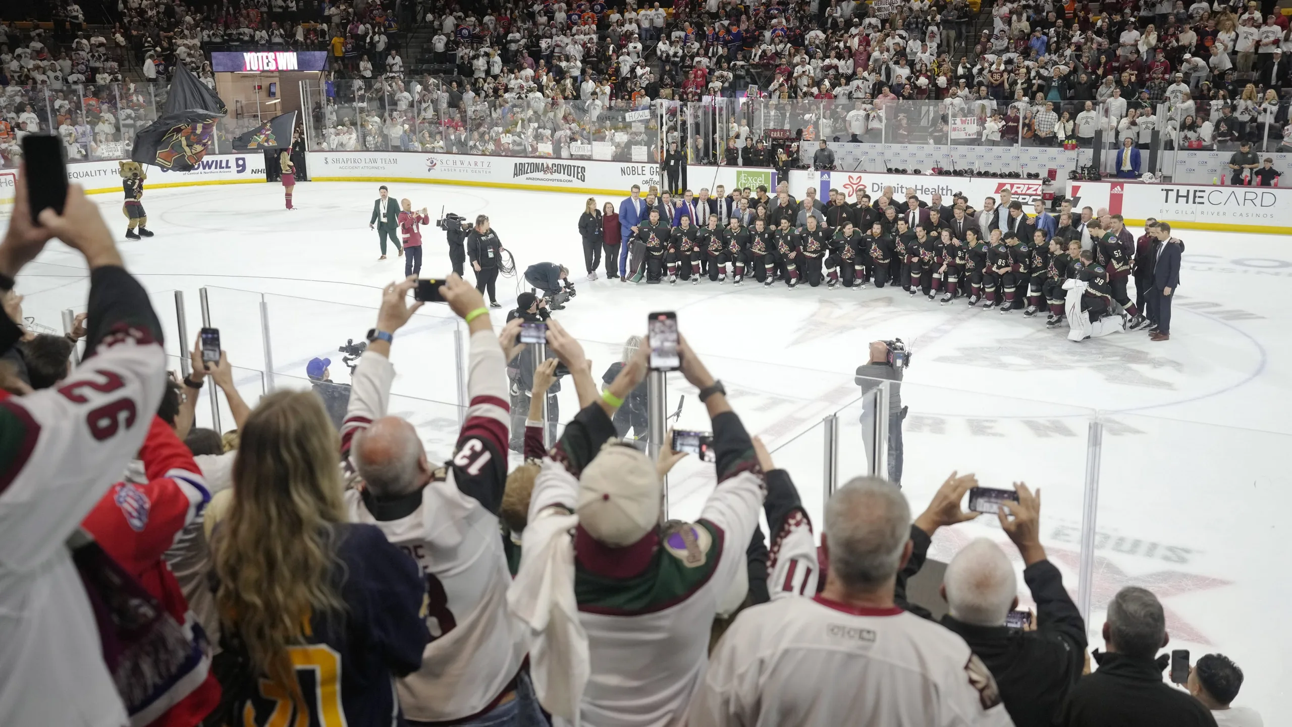 Arizona Coyotes former owner backs away from hockey. Good riddance