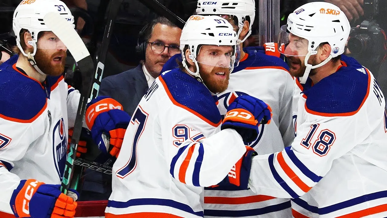 McDavid SILENCES crowd for 40th playoff point 👀🚨