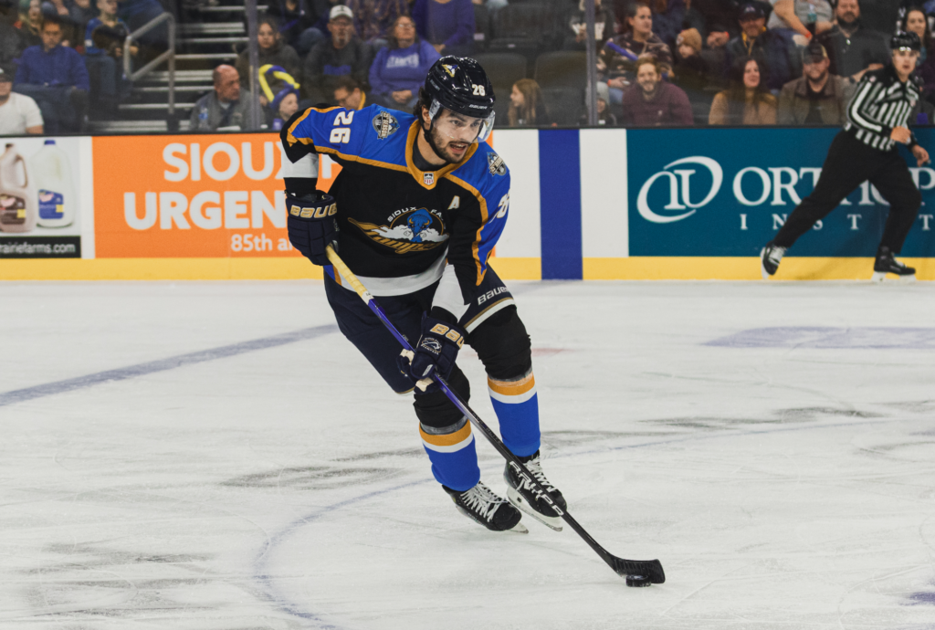 SILVER KNIGHTS SIGN DEFENSEMAN ARTUR CHOLACH