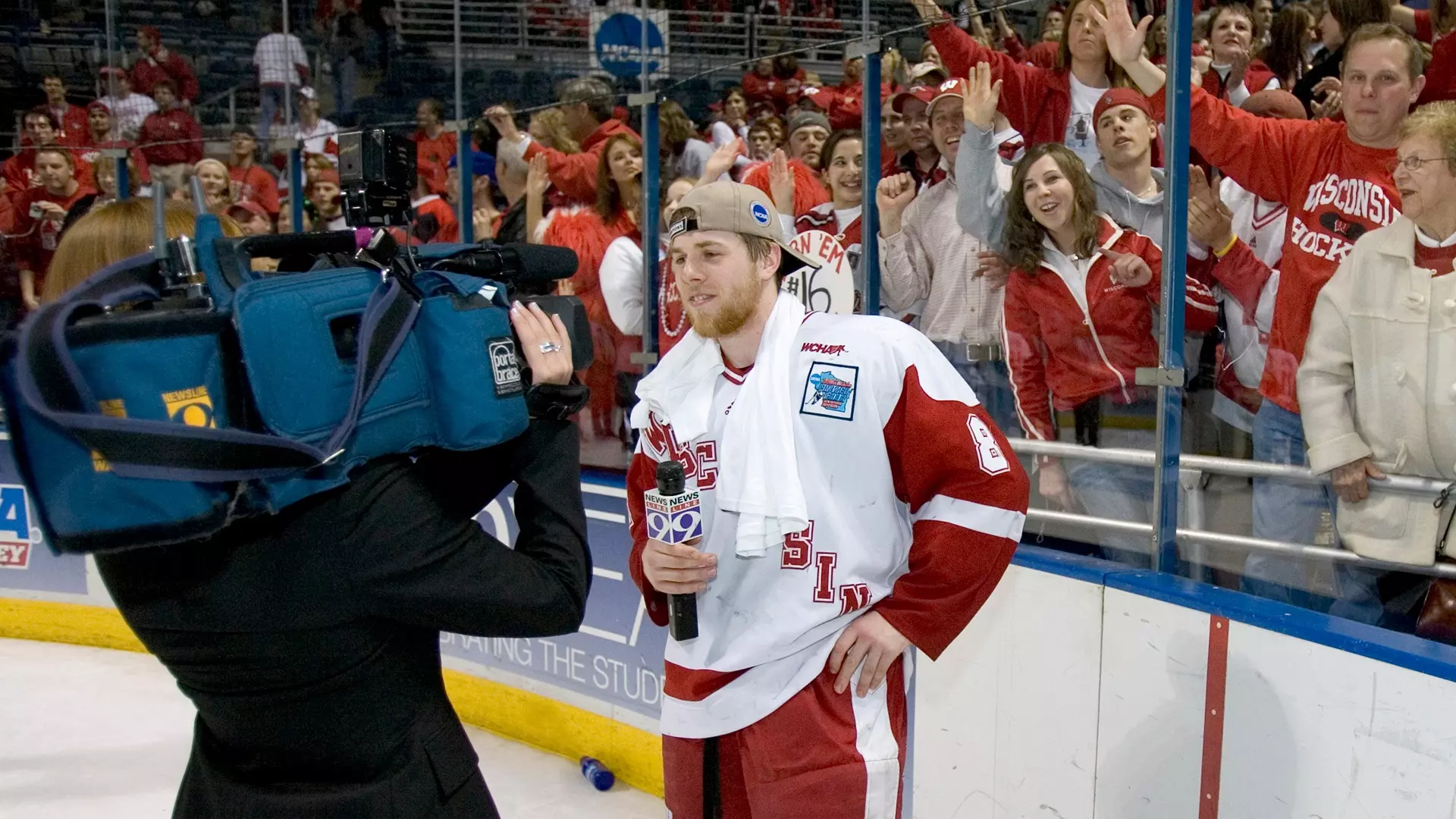 Men’s hockey to honor Joe Pavelski on Dec. 7