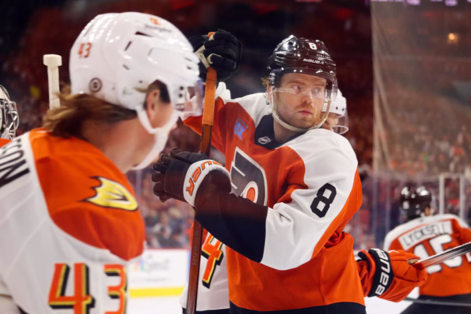 Philadelphia Flyers defenseman Cam York (8) stays alert against Anaheim Ducks defenseman Drew Helleson (43). <p>Megan DeRuchie-The Hockey News</p>