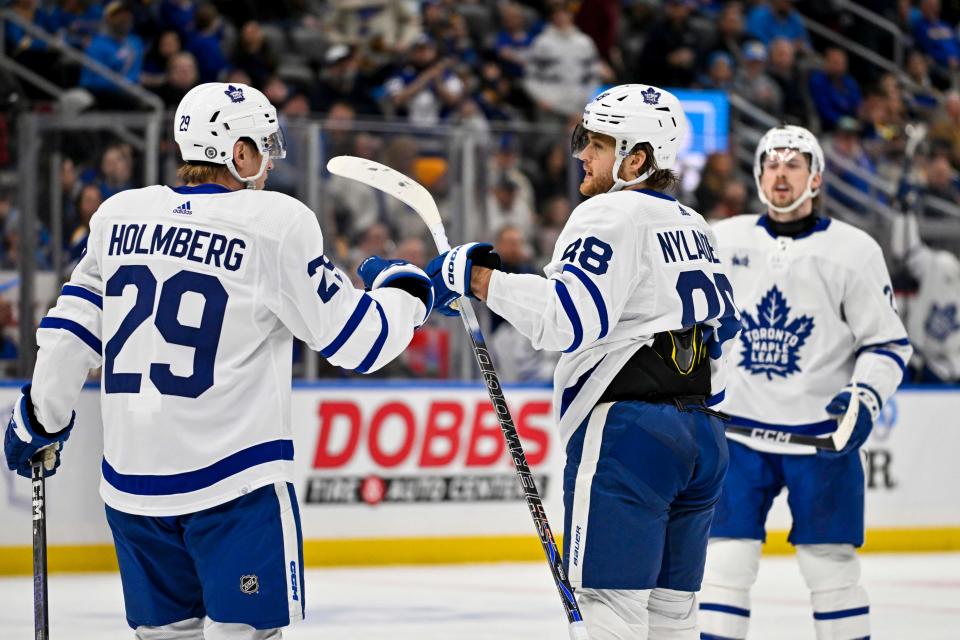 William Nylander Surprised After Pontus Holmberg's Empty Net Goal Deemed Good In Maple Leafs' 5-2 Win Over Blackhawks