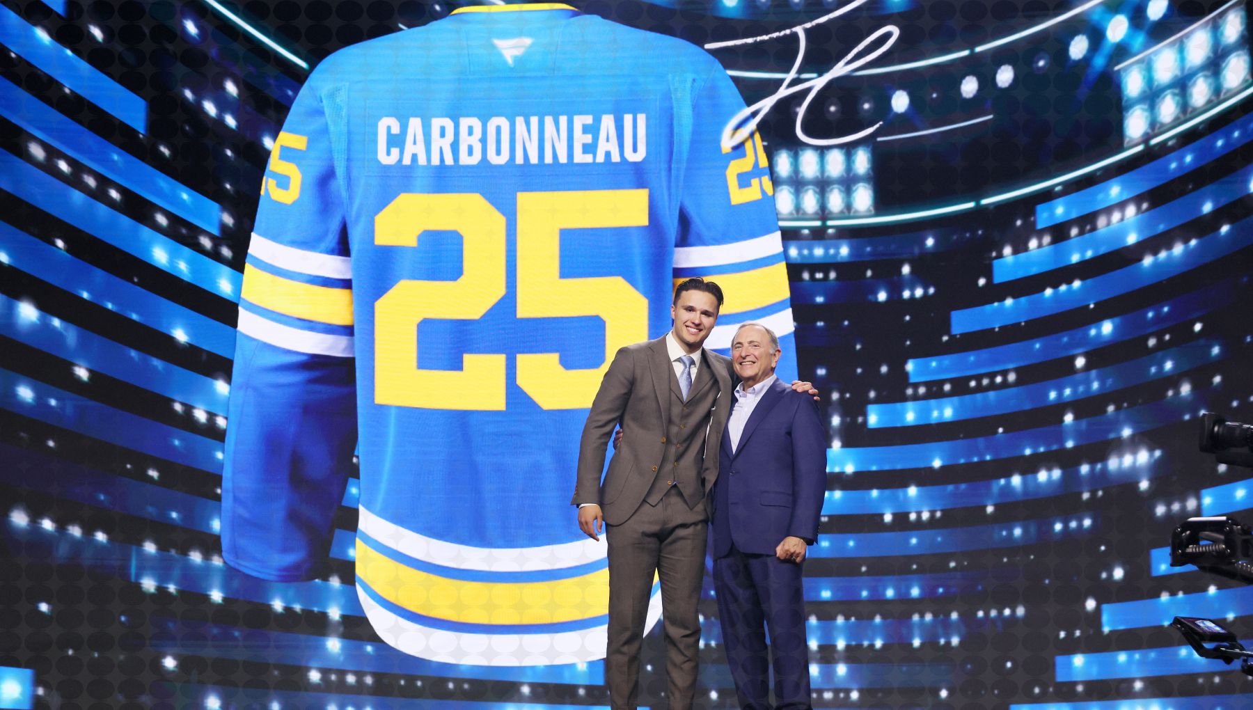 “Nothing to Lose” — Carbonneau Aims to Crack Blues Roster, Earn ELC 